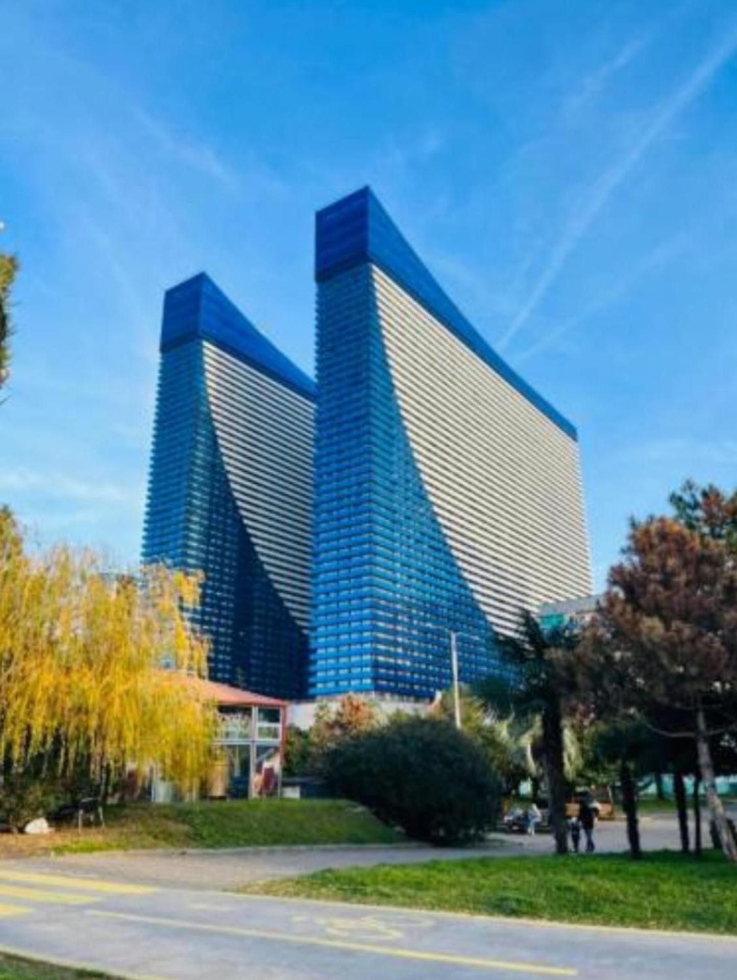 バトゥーミOrbi City Panoramaアパートメント エクステリア 写真